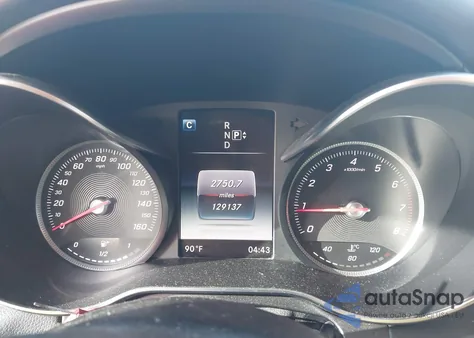 2015 Mercedes-Benz C 300 4Matic из США, поврежденный, VIN 55SWF4KB3FU040306